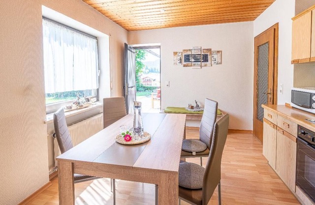 Vacation apartment for 2 people (50m2) with a fantastic view and terrace with adjoining garden