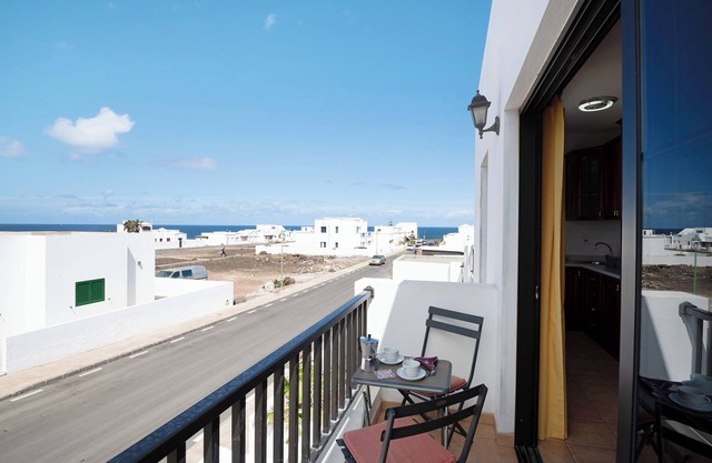 Vacation Apartment 'Fondeo' with Sea View, Balcony and Wi-Fi