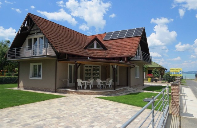 Vacation apartment/apartment for 4 guests with 35m² in Balatonlelle (125037)