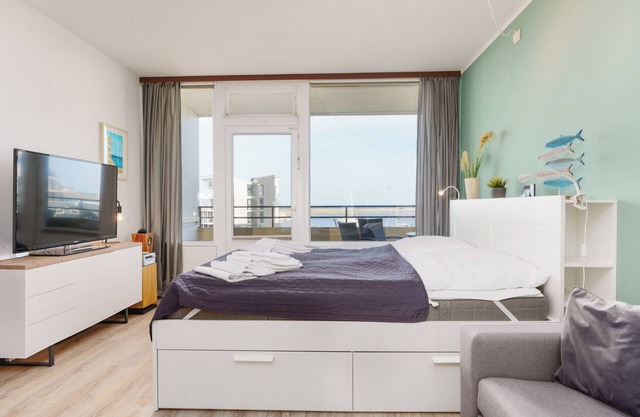 Vacation apartment Leuchtturmblick I