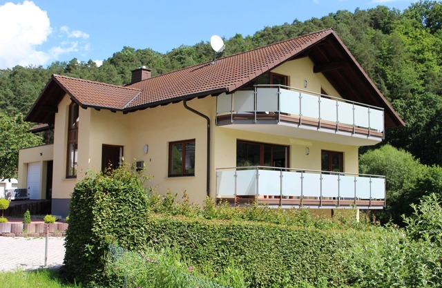 Vacation apartment Lirum (garden level)