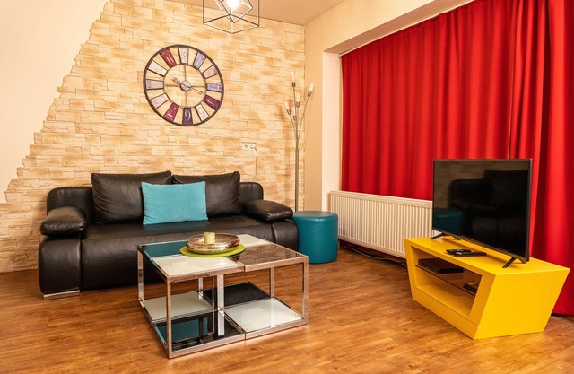Vacation apartment, TOP location in Kassel city center, up to 4 persons with balcony
