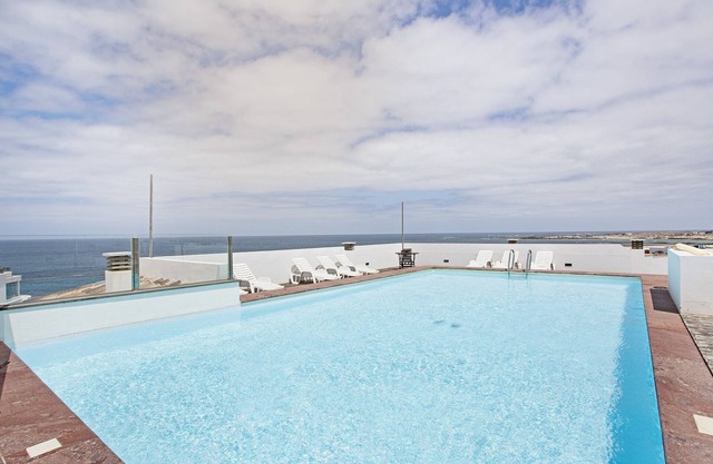 Vacation Home 'Apart 3 Dormitorios Vista Mar 4' with Sea View, Shared Pool and Wi-Fi
