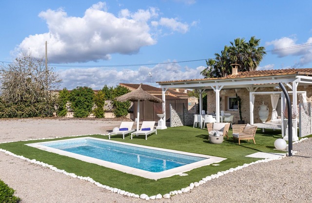 Vacation Home 'Casa Kay Montuiri' with Mountain View, Private Pool and Wi-Fi