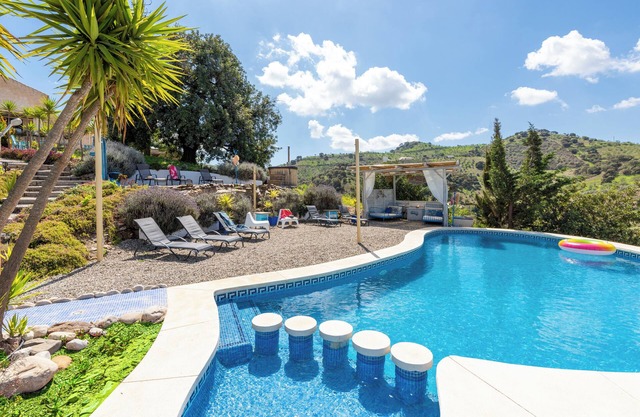 Vacation Home "Finca Las Nuevas Casa Sof" with Mountain View, Pool, Jacuzzi, Wi-Fi, Terrace & Garden