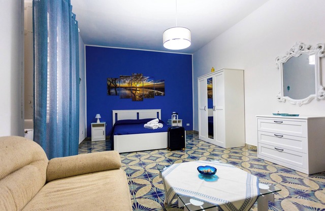 Vacation home in Sferracavallo a few steps from the sea Ideal for families