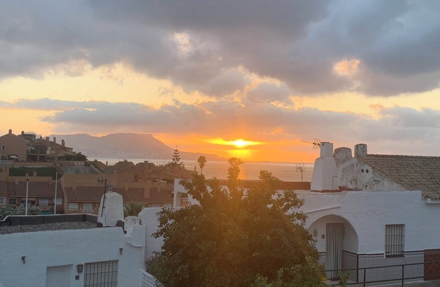 Vacation home right by the sea with a view of Gibraltar