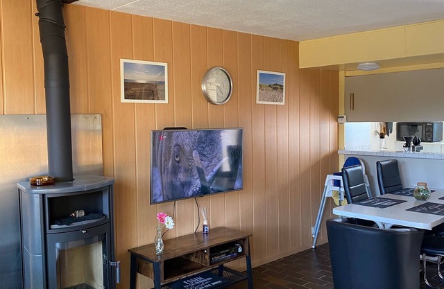 Vacation home, sleeps 6, 3 bedrooms