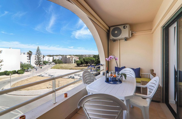 Vacation Apartment Refugio Salgados with Balcony, Garden & Wi-Fi