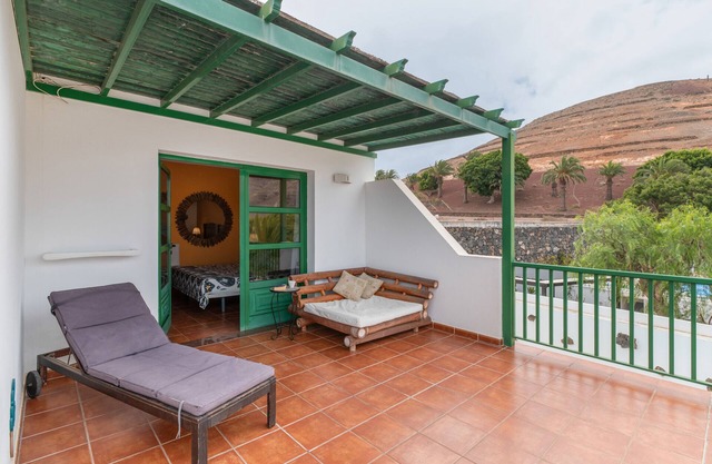 Vacation 'Suite Con Terraza' with Wi-Fi and Air Conditioning