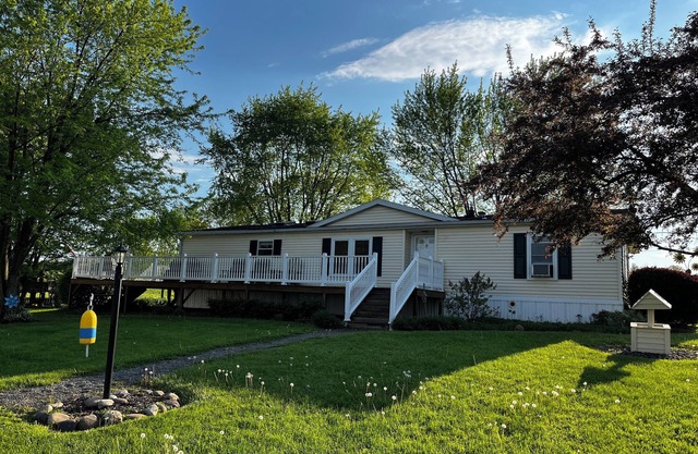 Vacationing doesn’t have to be a chore; it can be a pleasure at Arbor Roads!