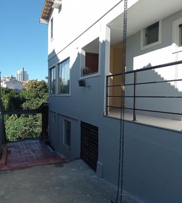 Vaccani Apart