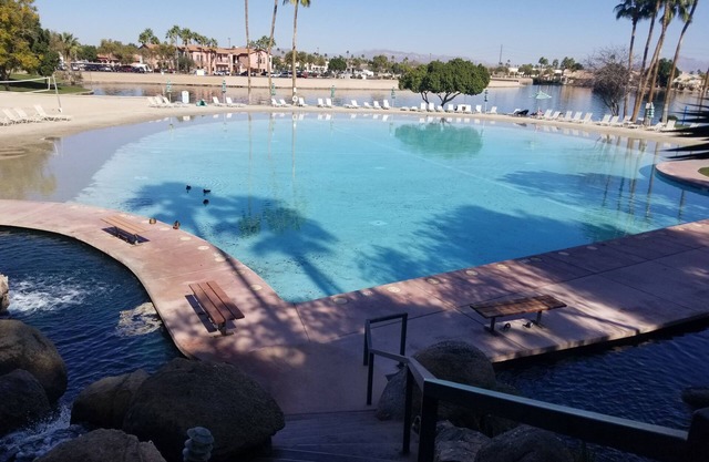 Val Vista Lakes full 2 bedroom Condo, Beach Club Access with great Tennis courts
