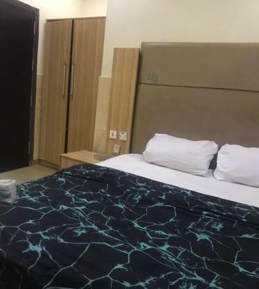 Valley Point Hotel and Suites2