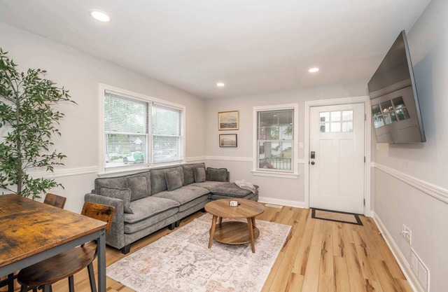 Valley Ridge Retreat - For 8