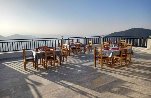 Valley View Hotel & Restaurant
