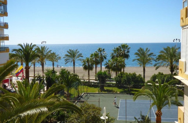 Valparaiso Apartment 50 mts from Beach, pools, sea views, tenis, terrace