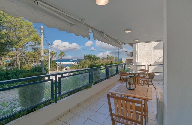 Varkiza sea view apartment