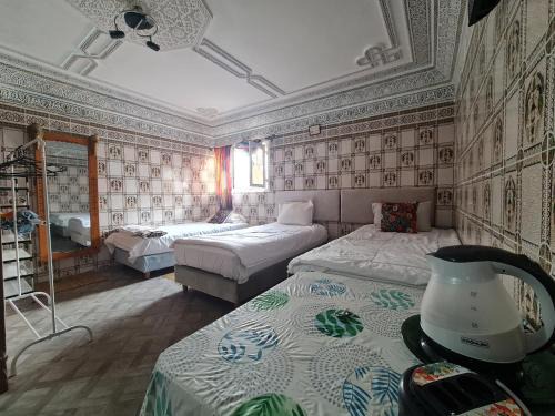 Vast room in centre