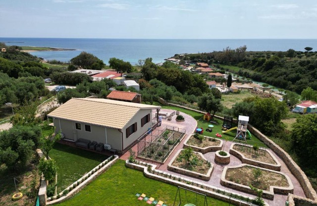 Vayianna's garden house