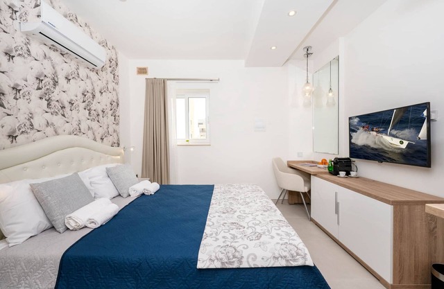 VelaBlu Suites - Double Room