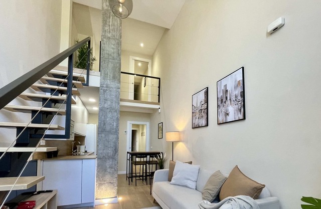Ventas Plaza | Modern 2 Bedroom Duplex in Madrid