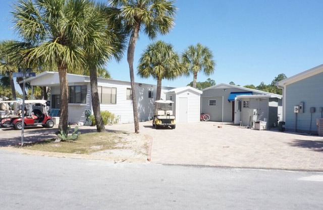Venture Out #437 Snook Ln. LARGE RV Lot