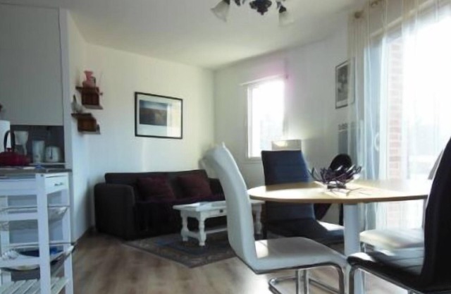 Very nice apartment, luxury residence, garage, WIFI, 2 free bicycles.