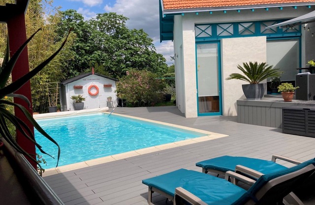 Very pleasant bed and breakfast in a villa with swimming pool