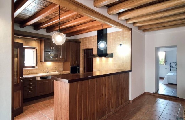 VILLA MONS 10 PX IDEAL FOR GROUPS AND FAMILIES