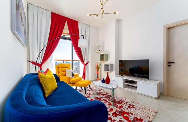 Vibrant 2 Bedroom - E&G Homes