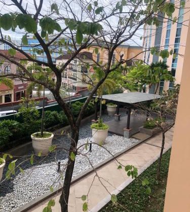 Victorian place - Simple yet Luxurious flat in BGC