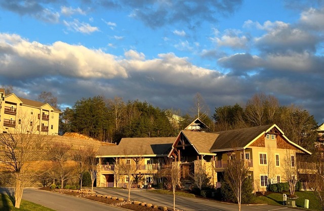 Viewpoint Condominiums