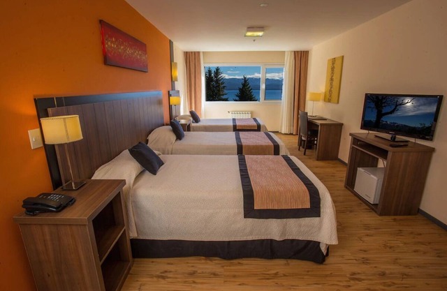 Views & Comfort: Room near Nahuel Huapi Lake with Fitness Center and Hot Tub
