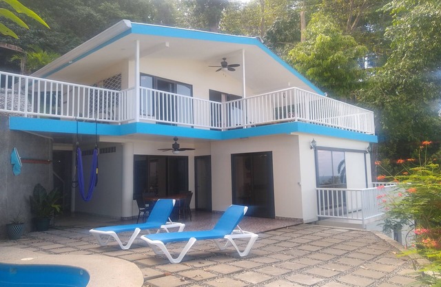 Views for Days – Ocean Casita Near Surfer Town