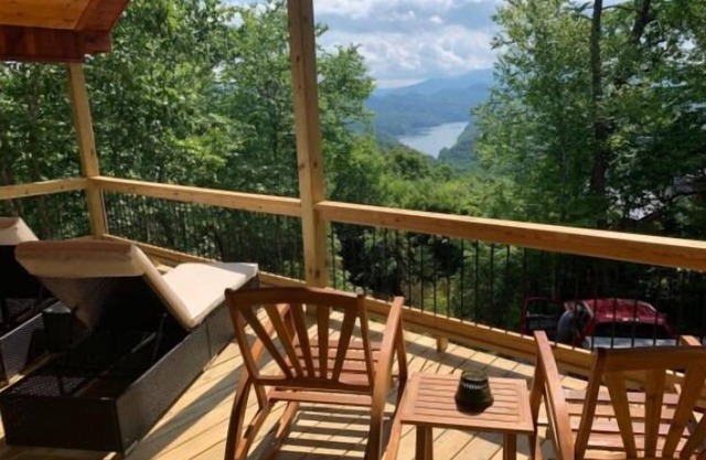 Views Over Lake Fontana | Sleeps 16