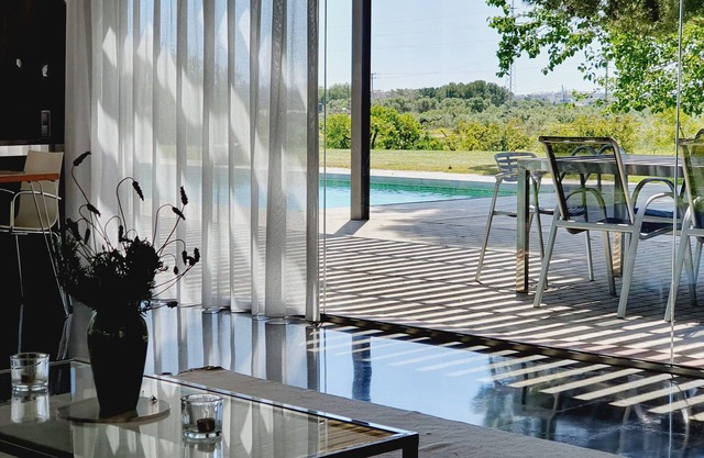 Vila Más Guardiola, spacious property with swimming pool near Port Aventura