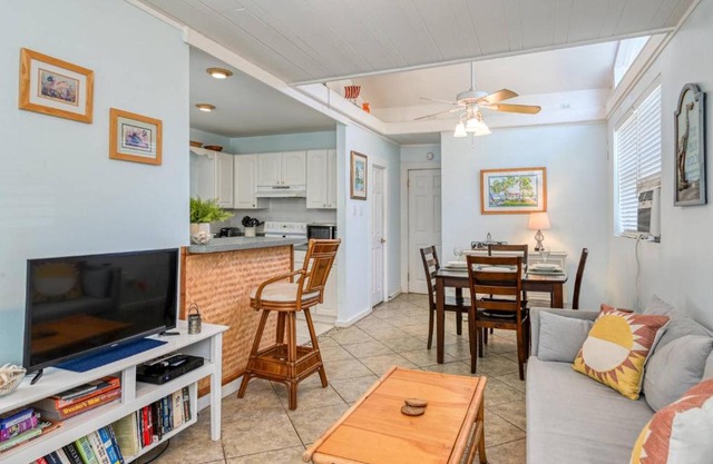 Vilano Cottage Unit B