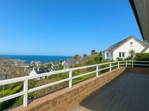 Villa à Perros-Guirec avec vue mer, jardin, terrasse, 400m de la plage, WIFI - FR-1-368-42