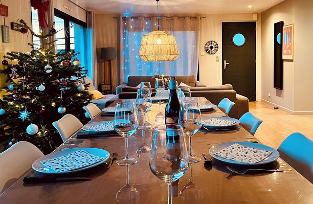 Villa 10 persons SEA VIEW with CHIMNEY and SAUNA 500m BEACH