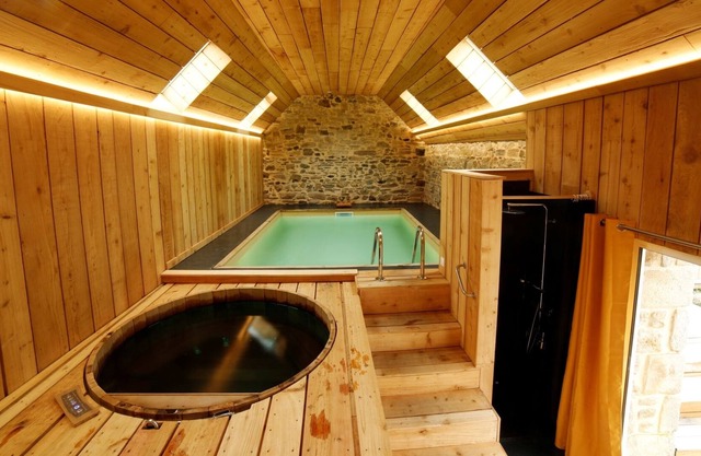 Villa 4 Etoiles Avec Piscine Intérieur Chauffée et SPA