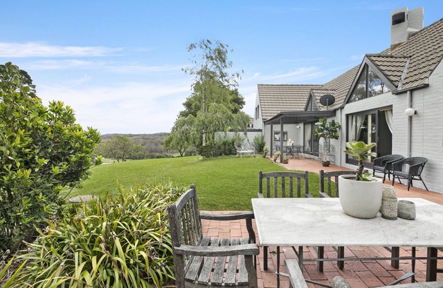 Villa 6 Milton Park situated in the beautiful & historic Milton Park Grounds