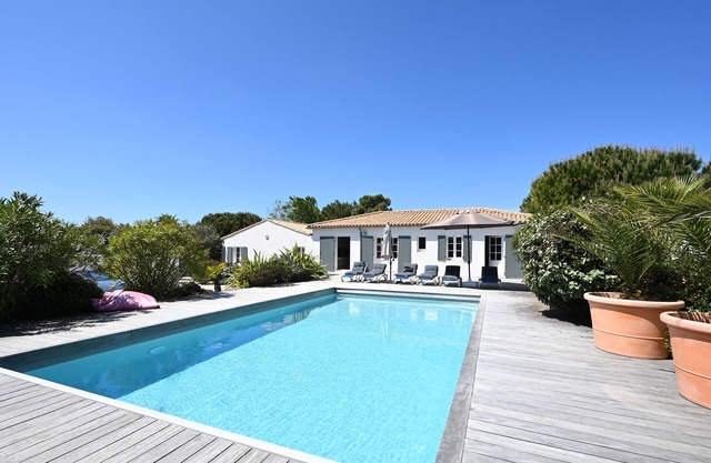 Villa 6 Suites - Heated Pool-Garden Clos- 50M from the sea- Sainte-Marie Ré