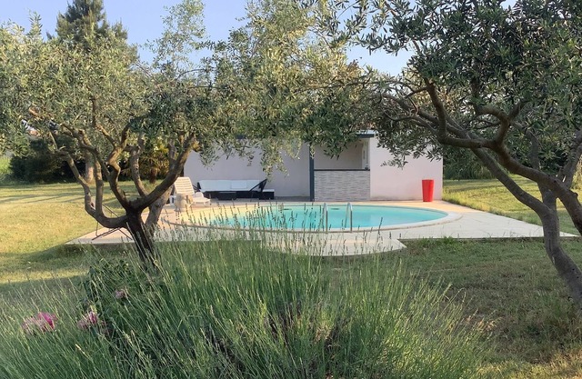 Villa Avec Piscine au Cœur de la Provence