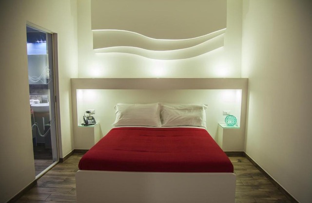 VILLA ADELAIDE SUITE & ROOM