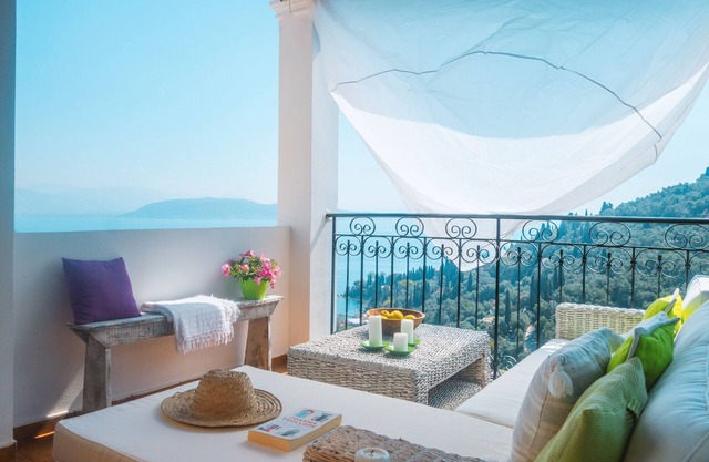 Villa Agni: Stunning views of Agni Bay, village location