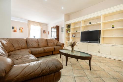 Villa Alessandra- Comfort e spazio a Napoli