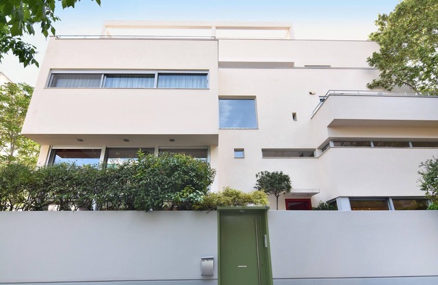 VILLA AMARYLLIS KERAMIKOS: Downtown
