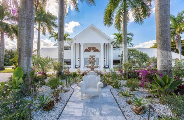 Villa Amore Luxurious Private 3 Acre Estate in Delray, Beach FL