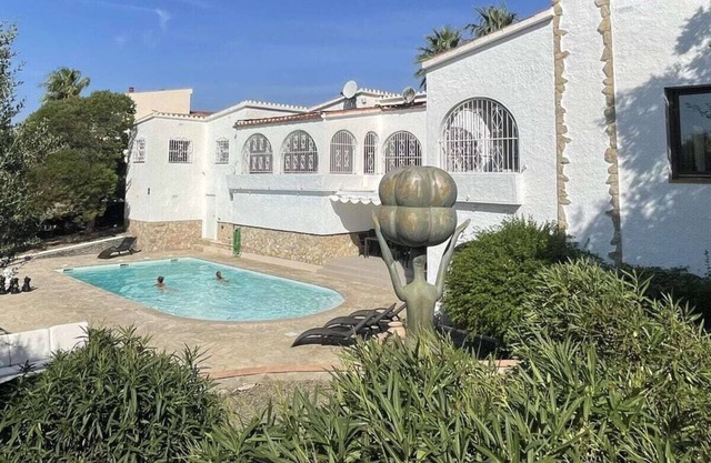 Villa Andaluz ~ Roses Mas Fumats